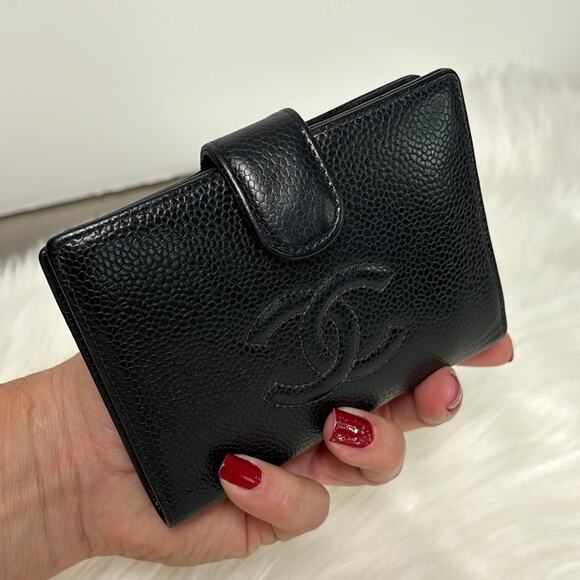 Authentic CHANEL Vintage Caviar Skin CC Logo Bifold Wallet Purse Black Box - Picture 5 of 14